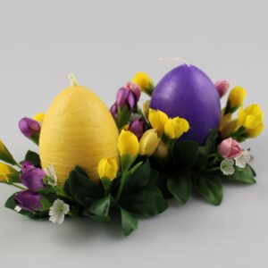 Tojásgyertyák virágon